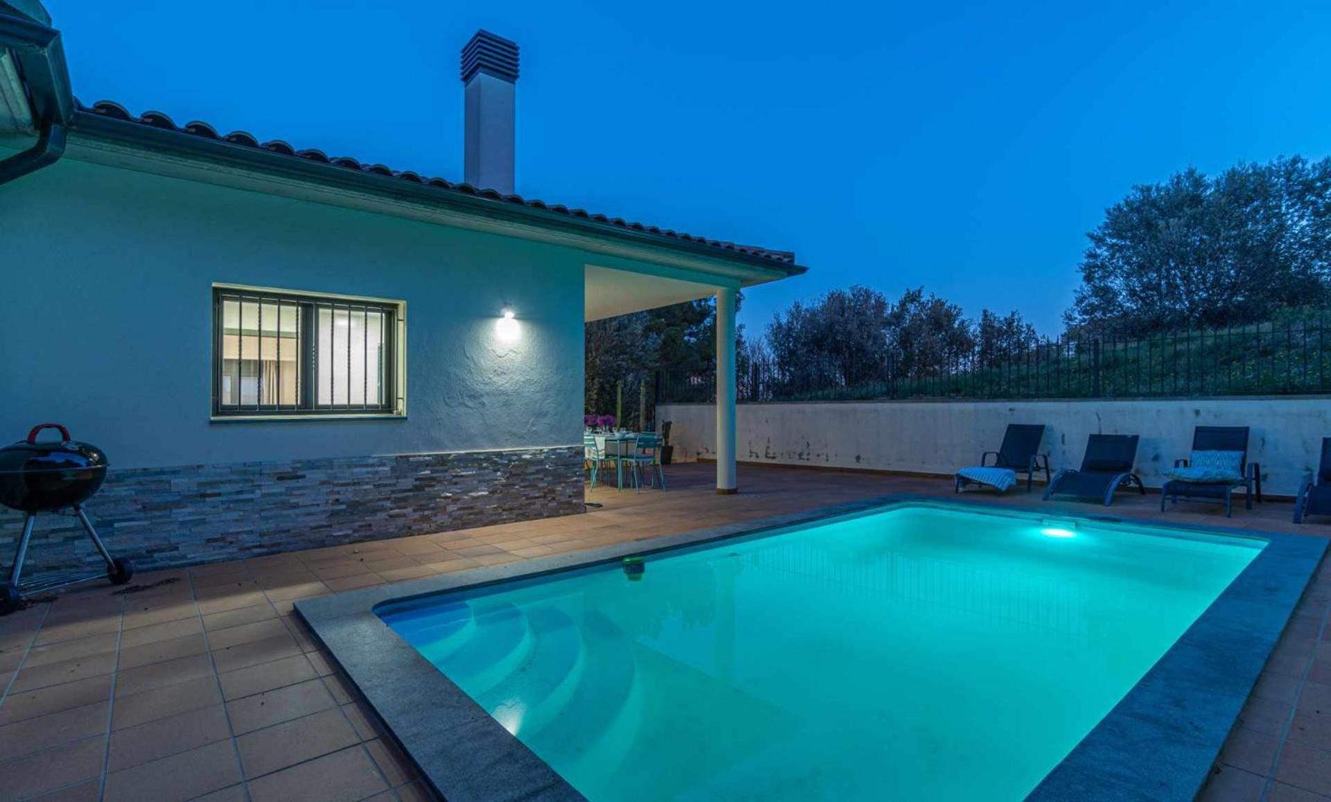 Jouvacations Villa Domenec Figueres  Buitenkant foto