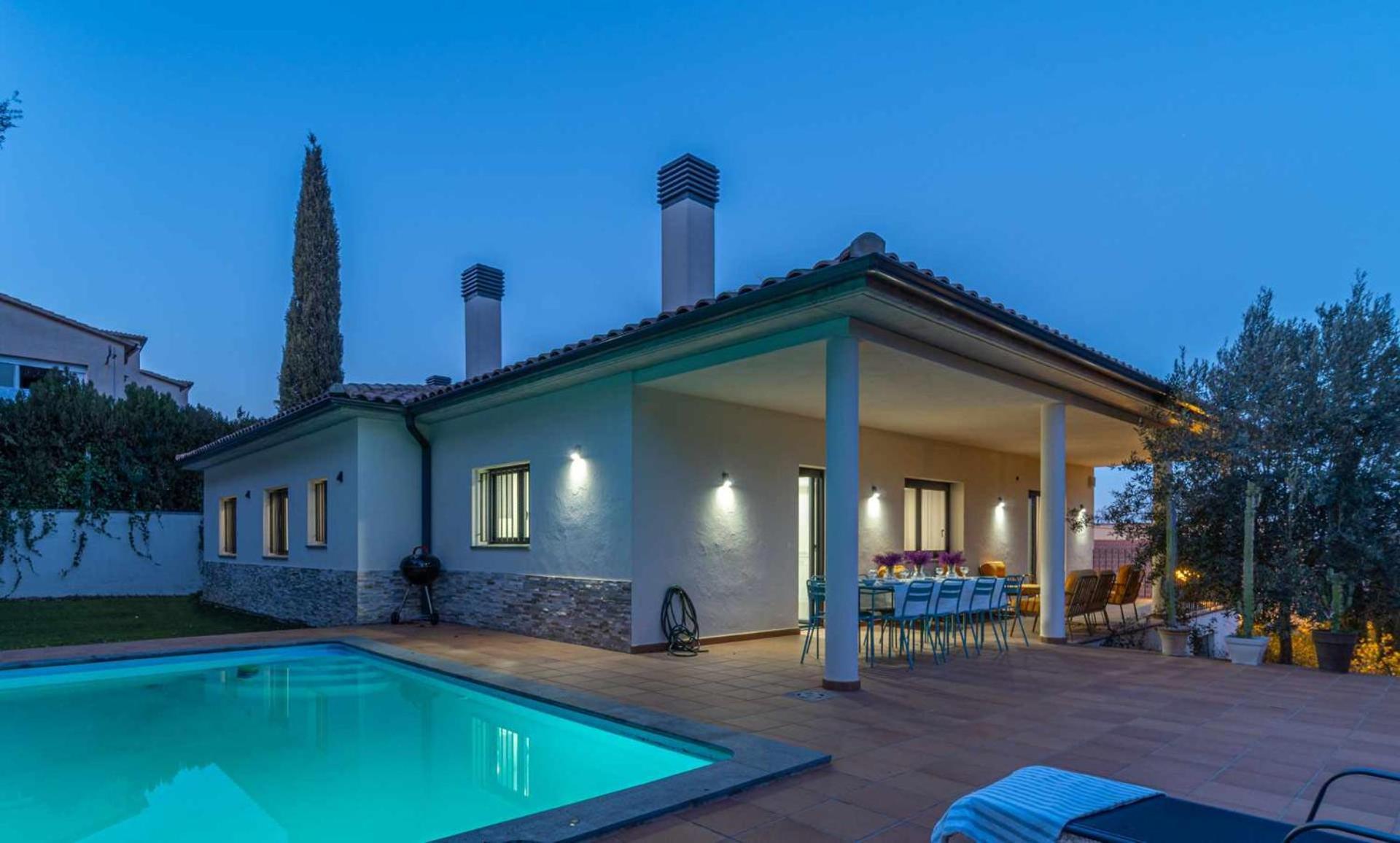 Jouvacations Villa Domenec Figueres  Buitenkant foto